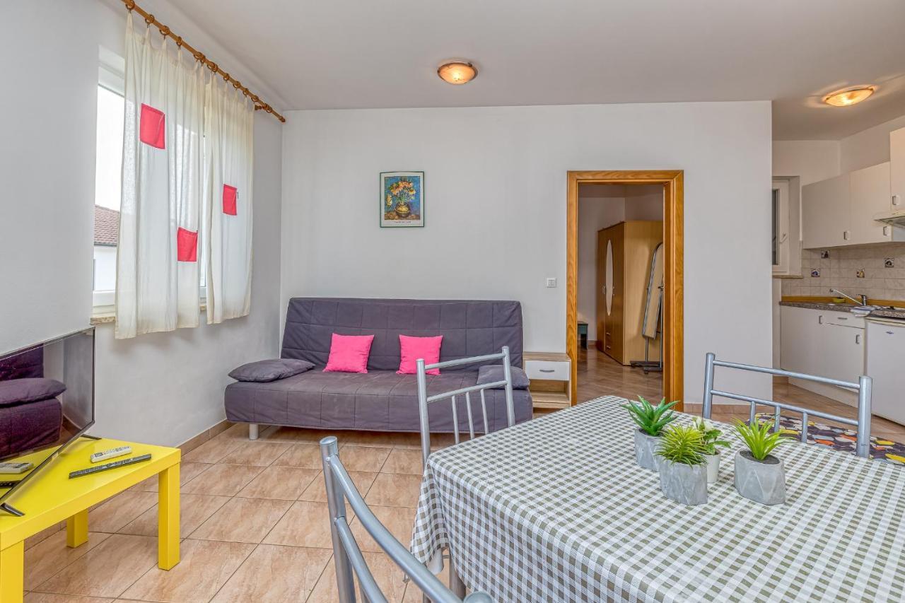 Sunrise Apartments Rovigno Esterno foto