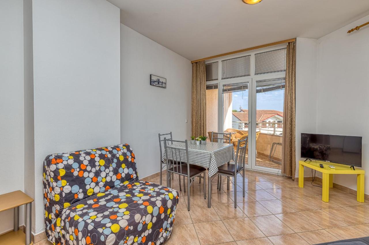 Sunrise Apartments Rovigno Esterno foto