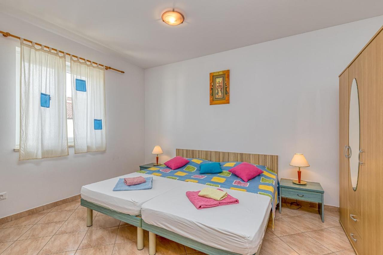 Sunrise Apartments Rovigno Esterno foto