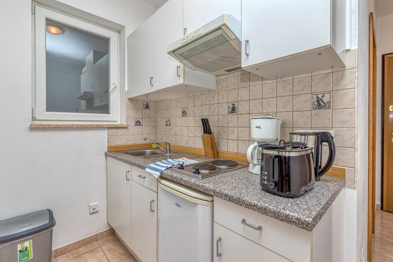 Sunrise Apartments Rovigno Esterno foto